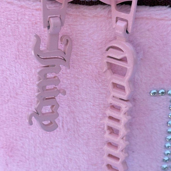 Juicy Couture Pink Velvet Cosmetic Bag-New - Picture 2 of 8